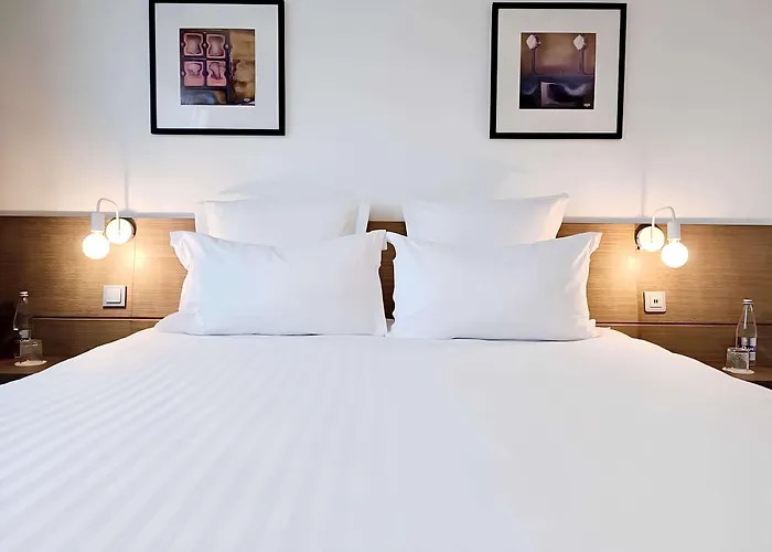 Western De La Cite & Guérande