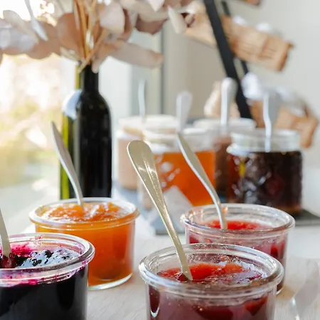 Western De La Cite & ホテル ゲランド