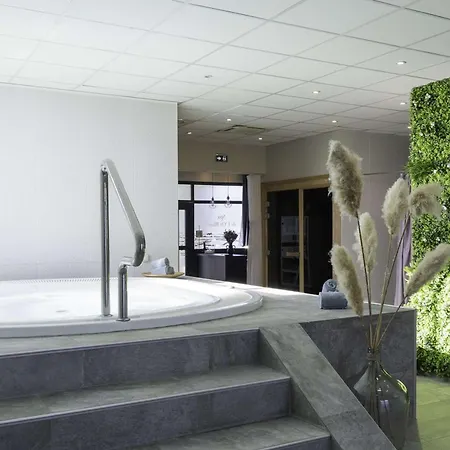 Western De La Cite & Guérande