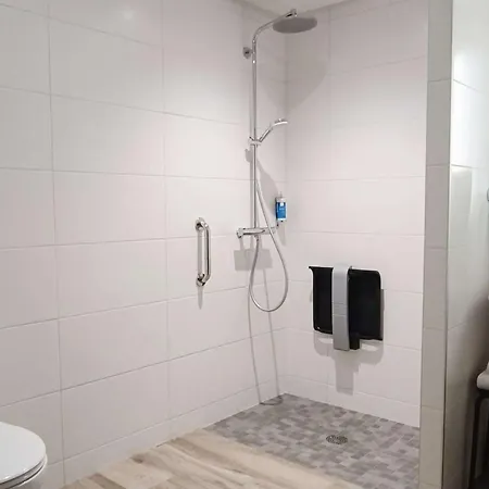 Western De La Cite & Hotell 3*