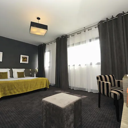 Western De La Cite & ホテル ゲランド