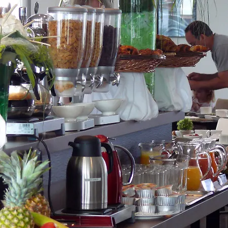 Western De La Cite & ホテル