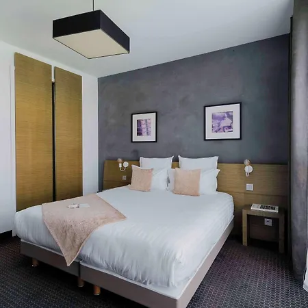 Western De La Cite & 호텔 3*