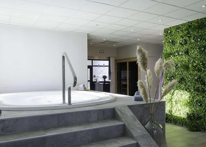 Western De La Cite & Guérande